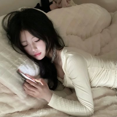 夜色中的她